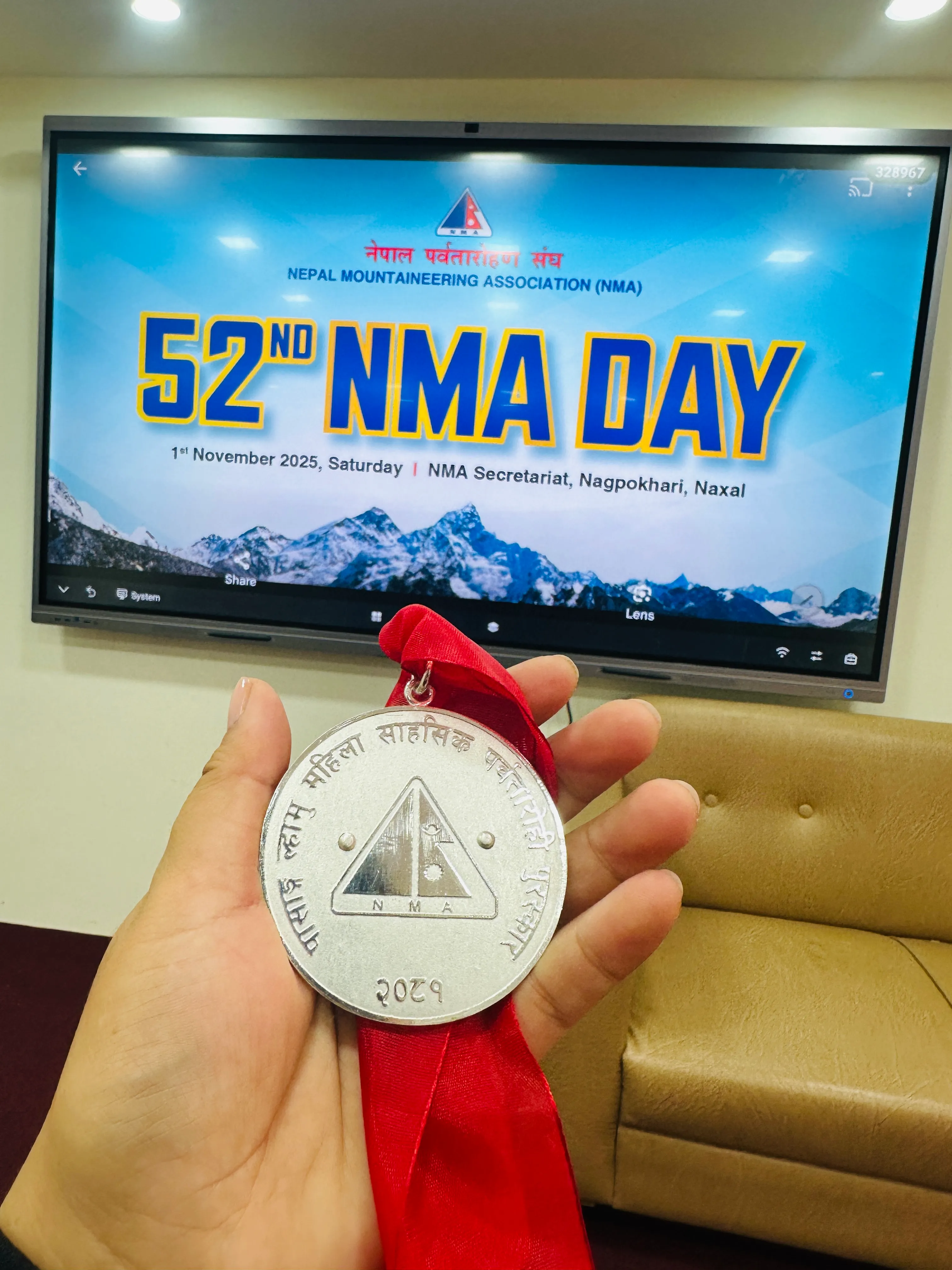 Felicitation alongside Record Summiteers