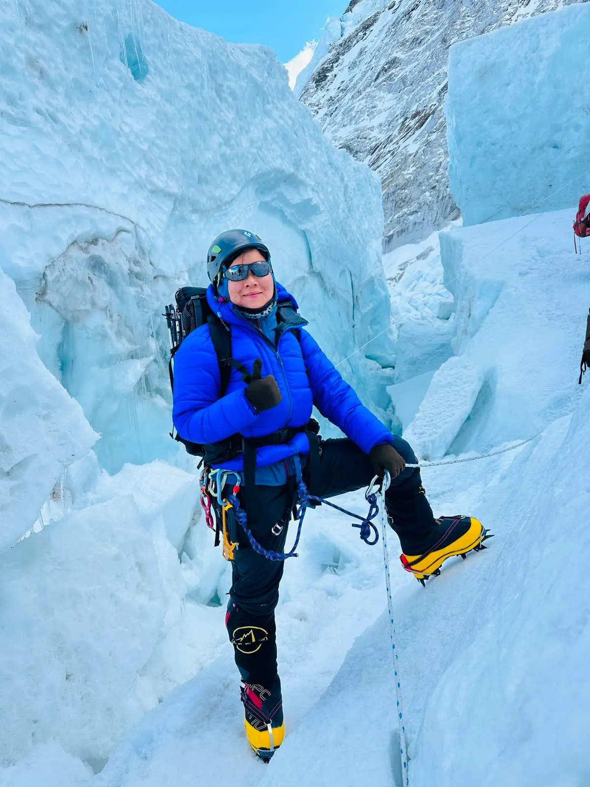 Final Summit Push along Everest Ridge